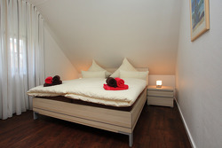 2. Schlafzimmer