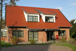 Haus zum Glück [B8]