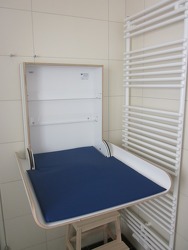 Wandwickeltisch Bad
