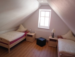 Schlafzimmer III
