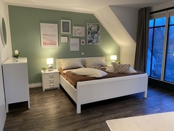 1. Schlafzimmer mit Balkon